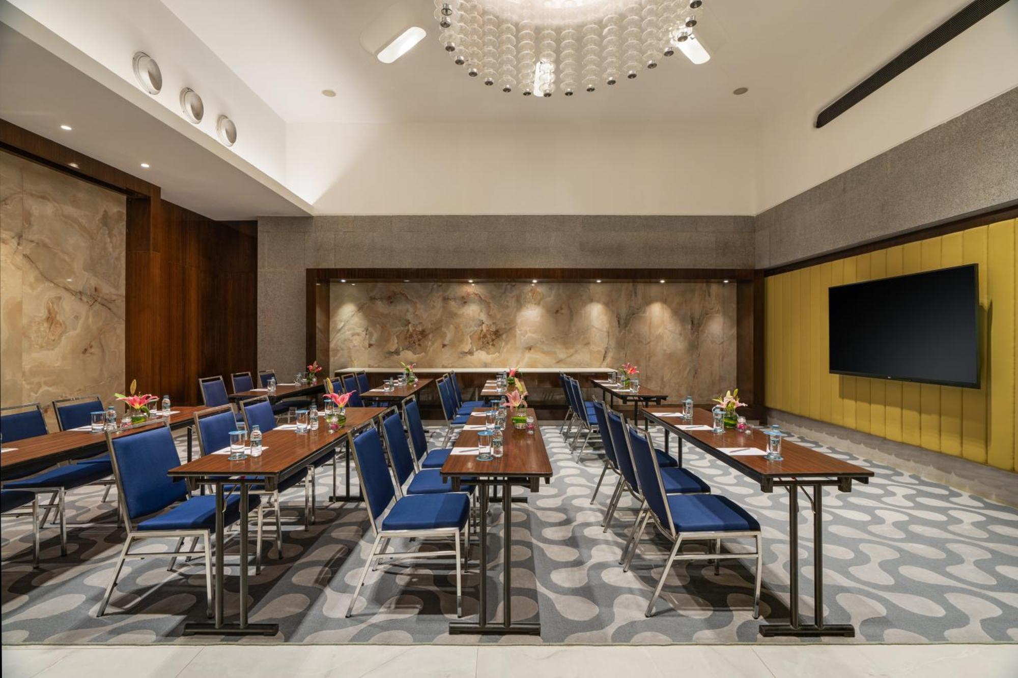 Avasa Hotel Hyderabad Bagian luar foto