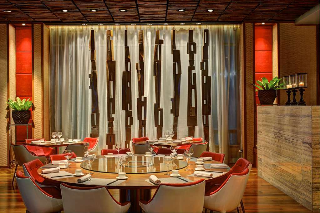 Avasa Hotel Hyderabad Restoran foto